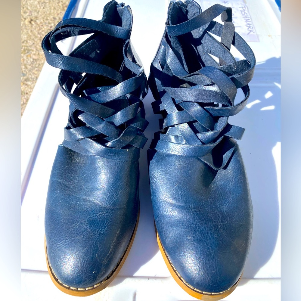 JG Womens Navy Booties